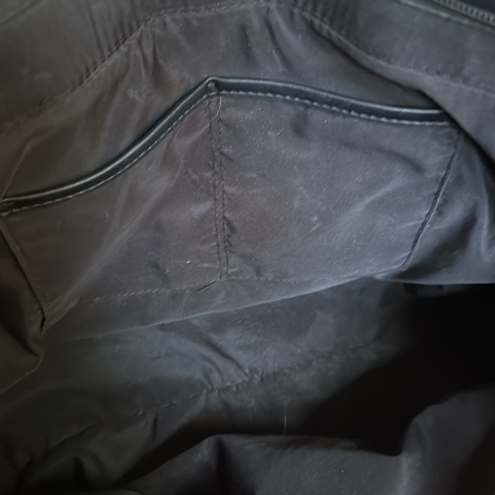 Nine West Charcoal Patterned Tote. 2 Outside Pockets & Inside Zipper & Slots! - Picture 12 of 13